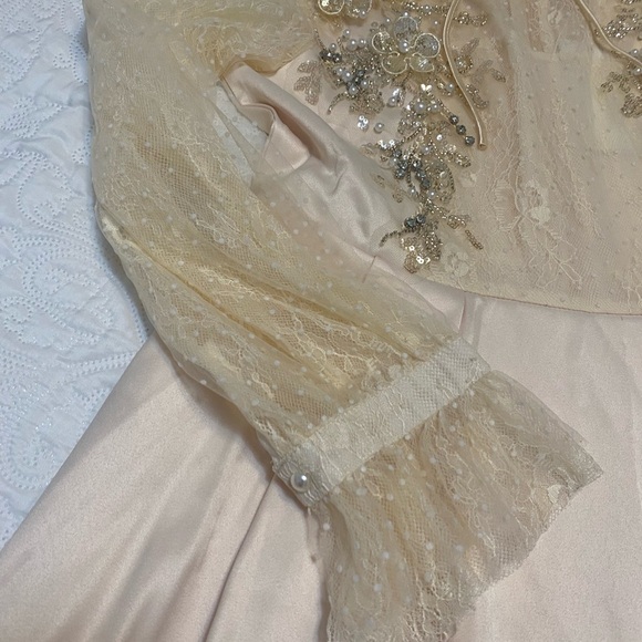 Vintage Elegant Cream Floral Embellished Prom Dress - Picture 9 of 11